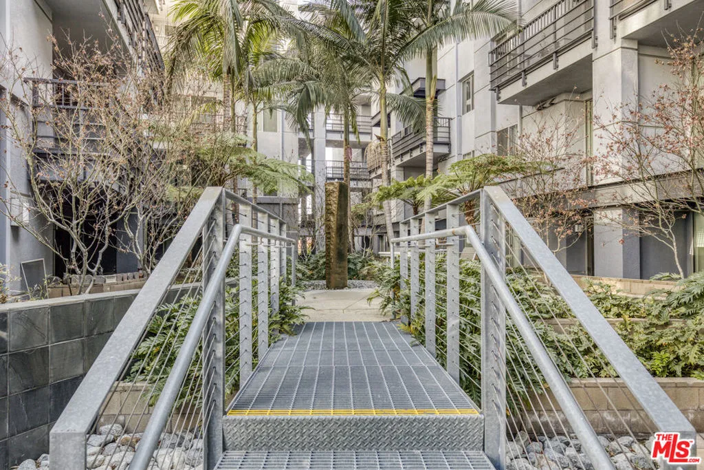 629 Traction Avenue 412, Los Angeles, California 90013 home-pic-21