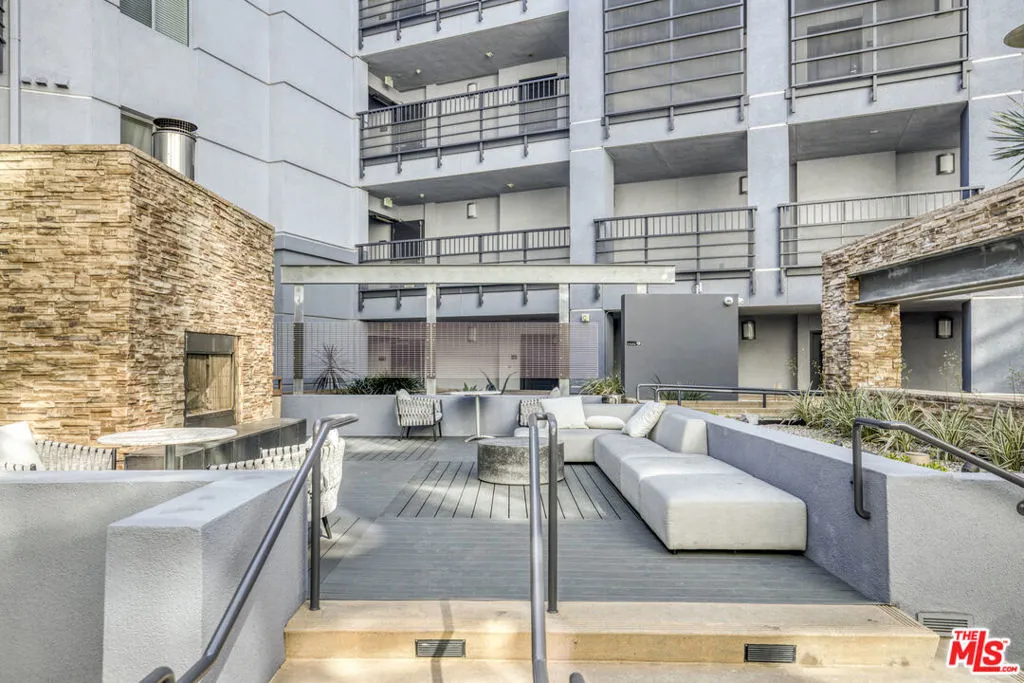 629 Traction Avenue 412, Los Angeles, California 90013 home-pic-23