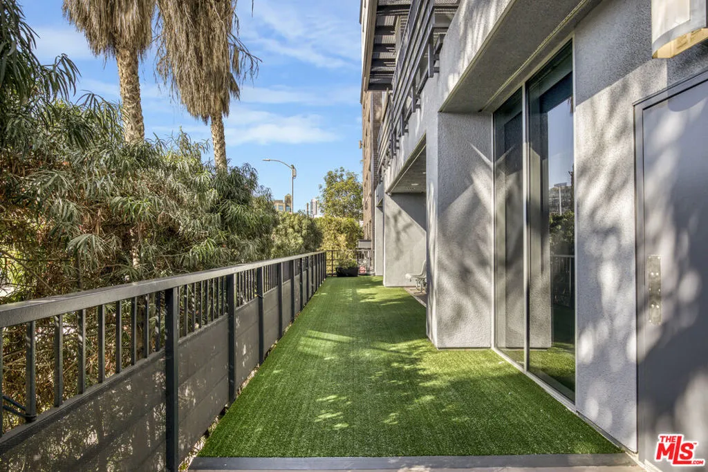 629 Traction Avenue 412, Los Angeles, California 90013 home-pic-24