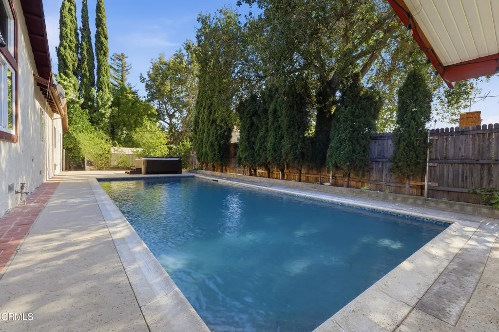 616 Groveview Lane, La Canada Flintridge, California 91011 home-pic-11
