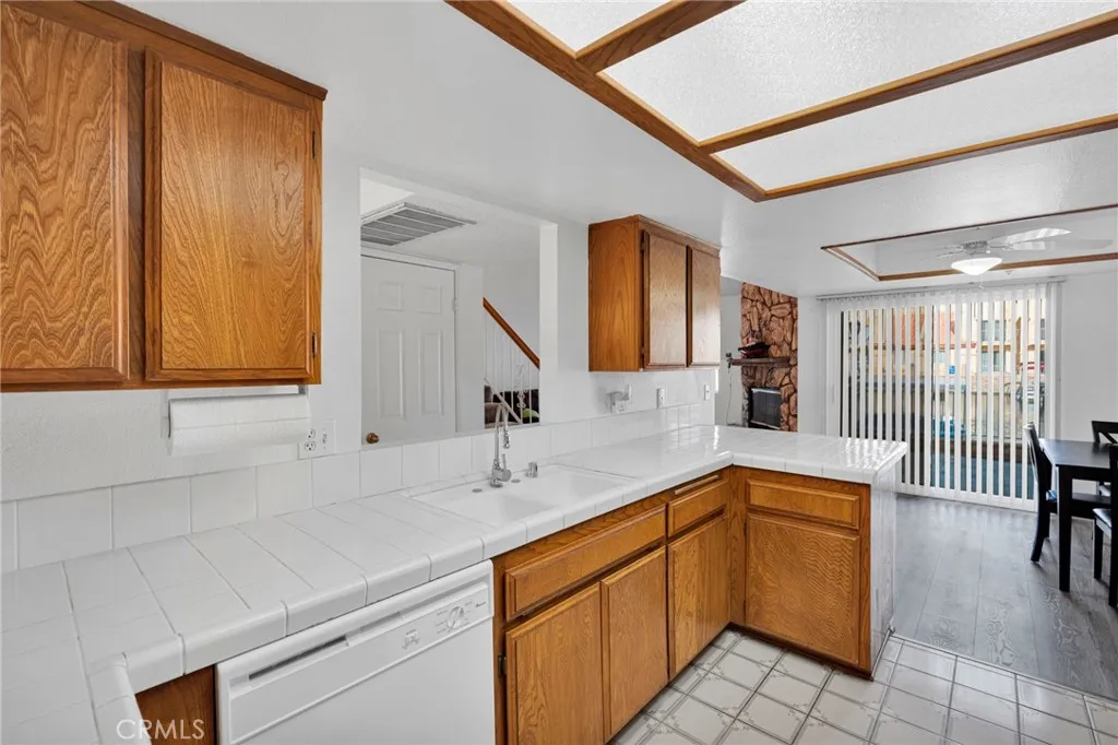 11454 Nautical, Helendale, California 92342 home-pic-17