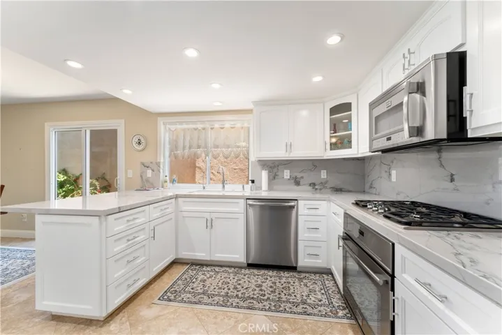 1106 Ridgecrest, Costa Mesa, California 92627