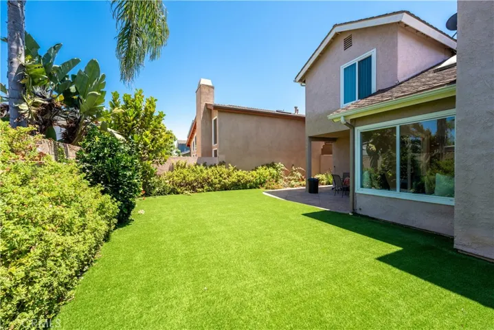 1106 Ridgecrest, Costa Mesa, California 92627