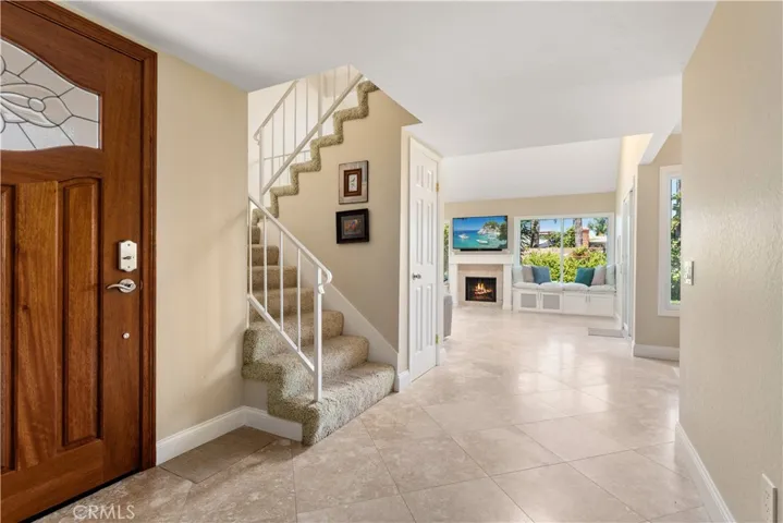 1106 Ridgecrest, Costa Mesa, California 92627
