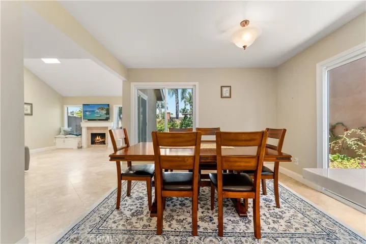1106 Ridgecrest, Costa Mesa, California 92627