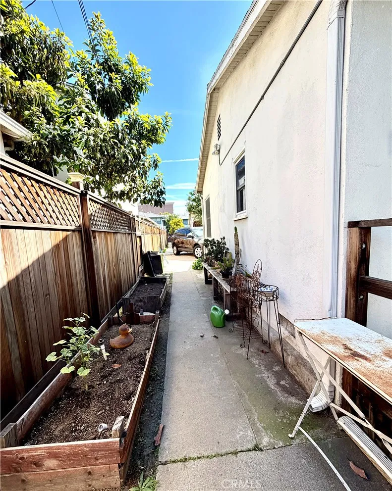 Side yard