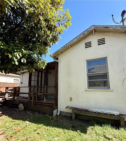 4064 Back yard