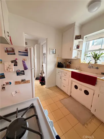 4066 Kitchen