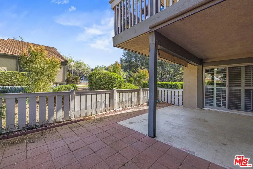 824 Pinetree Circle 14, Thousand Oaks, California 91360 home-pic-7