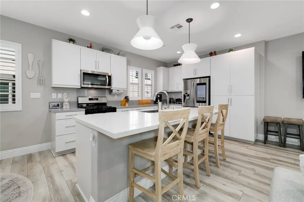 837 Iris Way C, Azusa, California 91702 home-pic-7