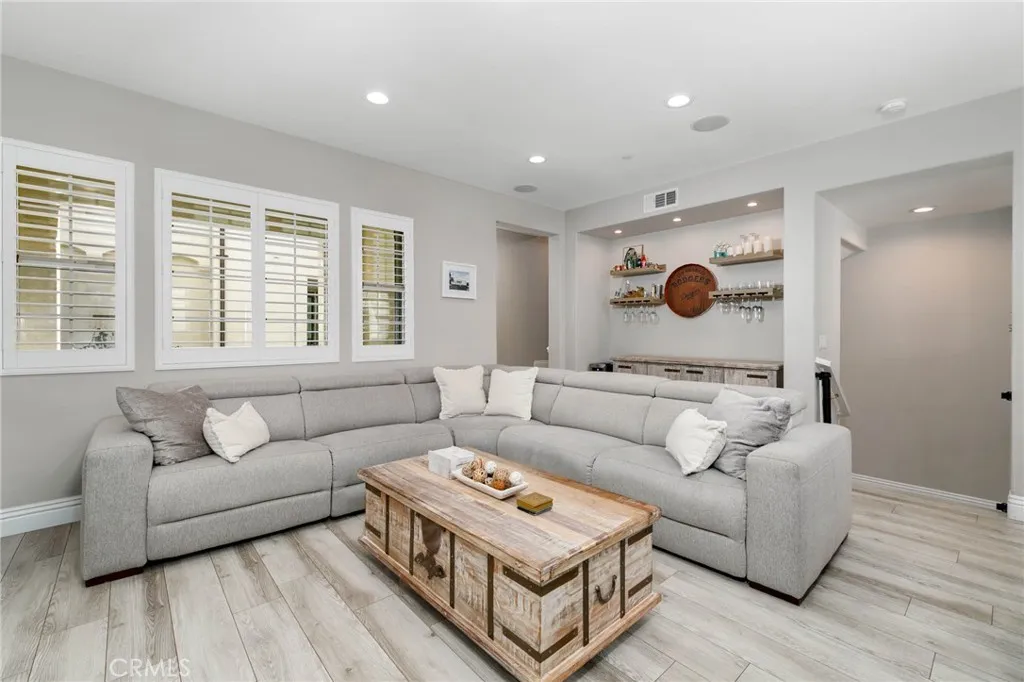 837 Iris Way C, Azusa, California 91702 home-pic-4