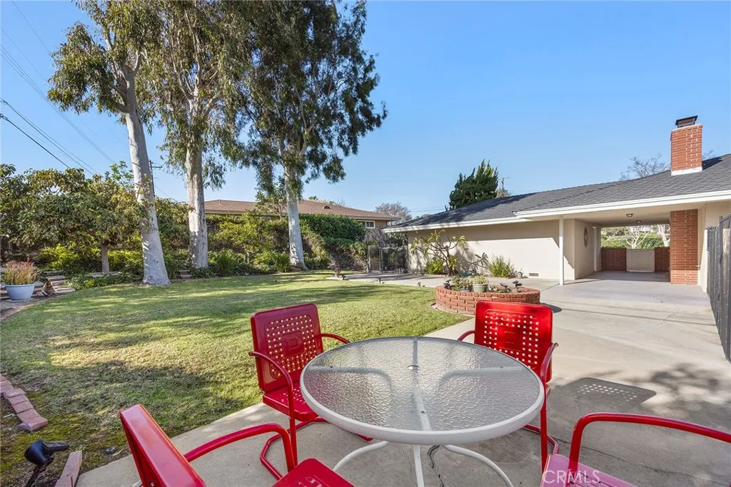 712 Toussau, Fullerton, California 92831 home-pic-43