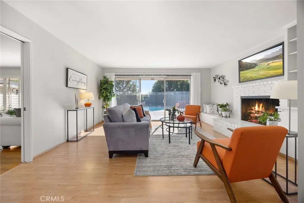 712 Toussau, Fullerton, California 92831 home-pic-14