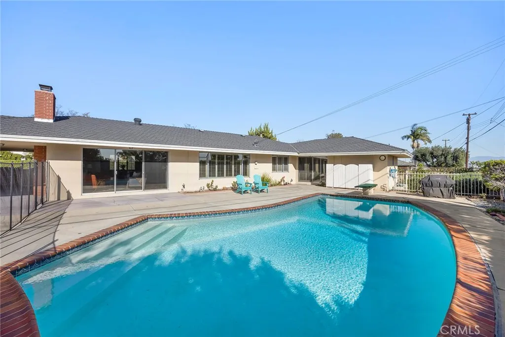 712 Toussau, Fullerton, California 92831 home-pic-44