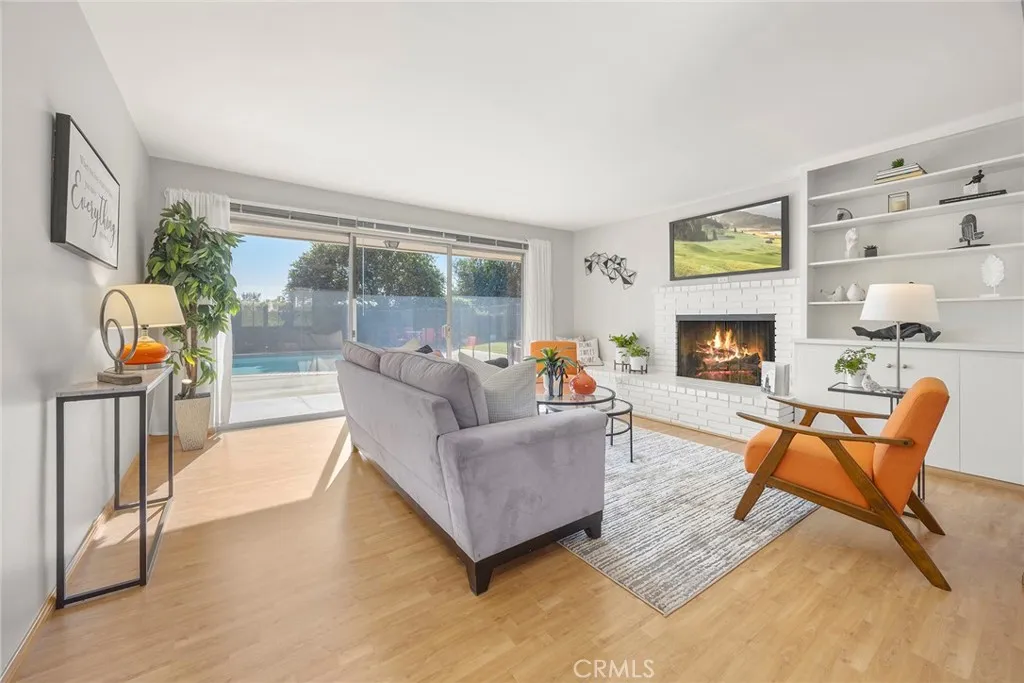 712 Toussau, Fullerton, California 92831 home-pic-13