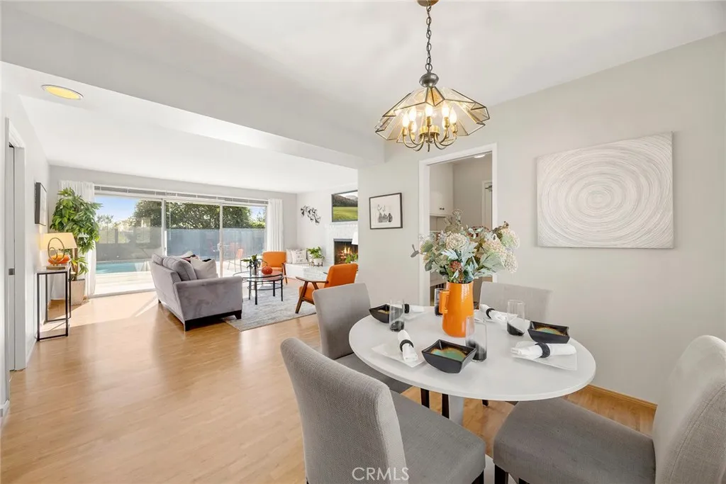 712 Toussau, Fullerton, California 92831 home-pic-22