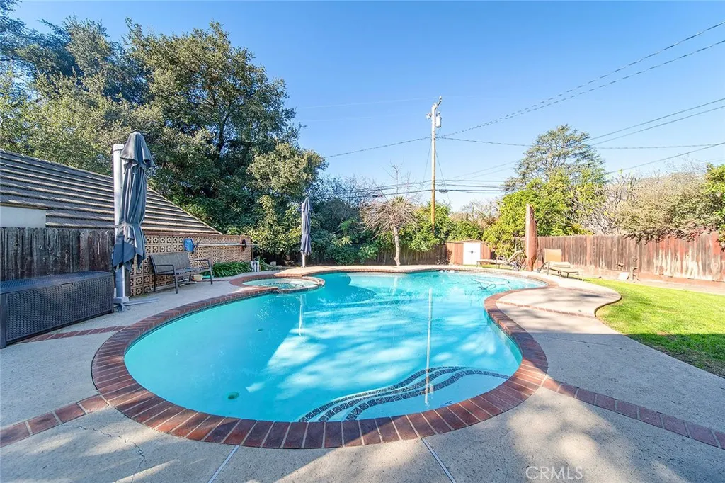 319 N Encinitas Avenue, Monrovia, California 91016 home-pic-16