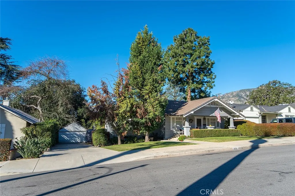319 N Encinitas Avenue, Monrovia, California 91016 home-pic-1