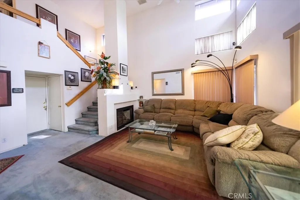822 Oakhurst Drive, Pomona, California 91767 home-pic-11