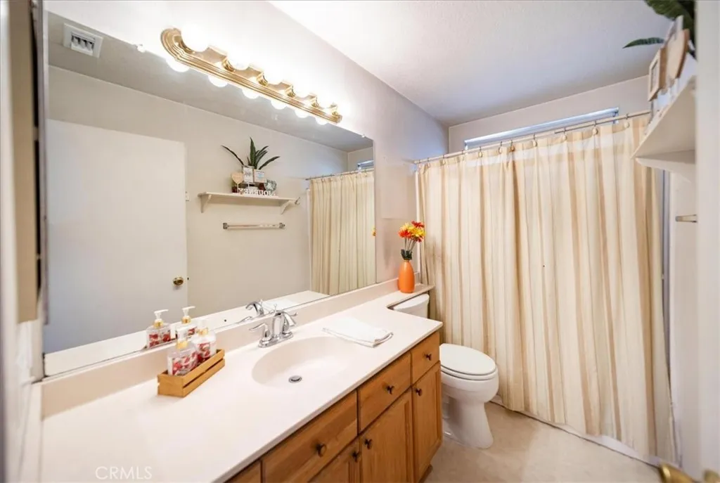 822 Oakhurst Drive, Pomona, California 91767 home-pic-22
