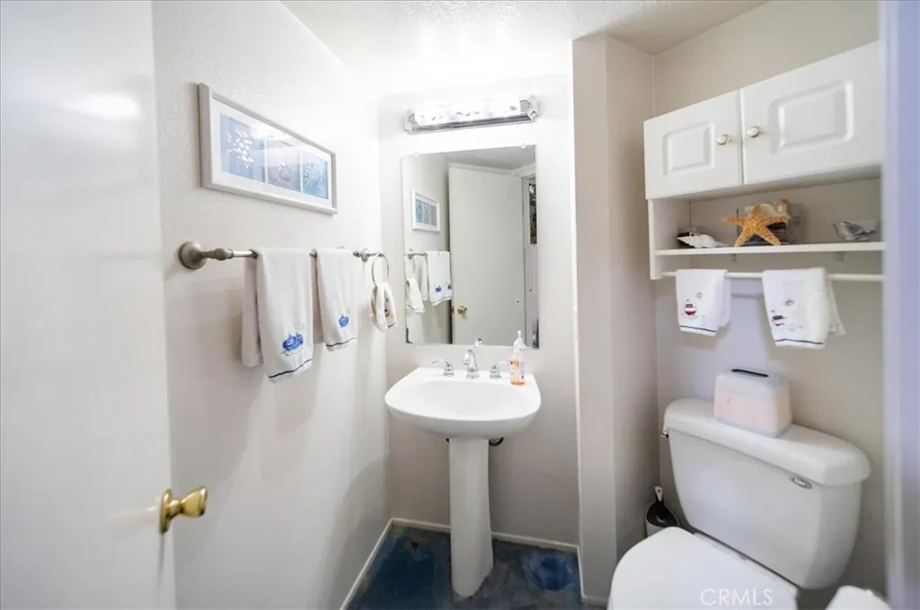 822 Oakhurst Drive, Pomona, California 91767 home-pic-18