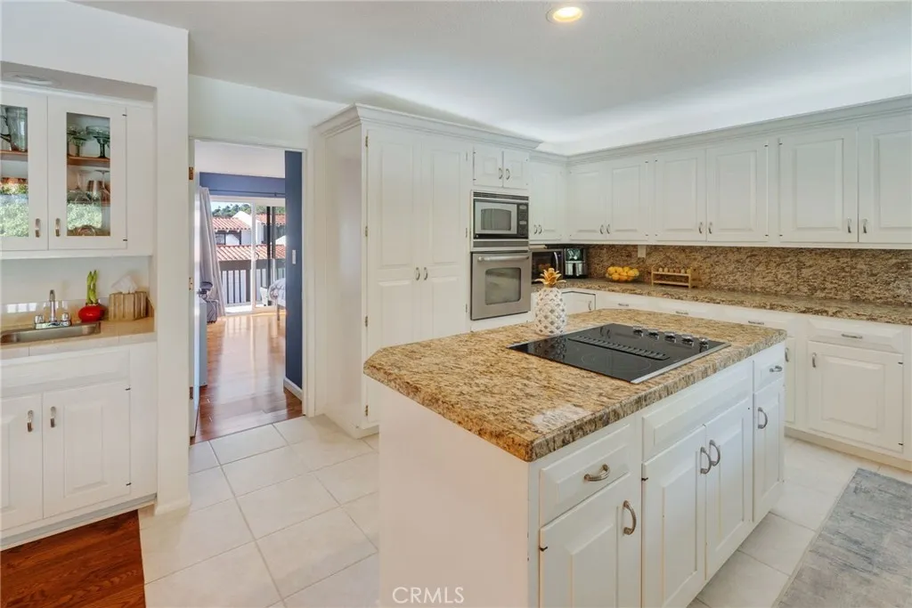 There is also a bedroom on this Cleveland access into the Kitchen
