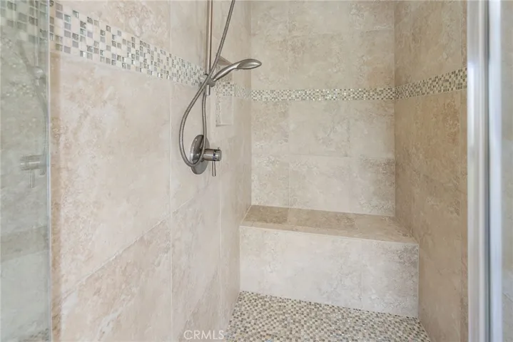 Walk In Shower  Detail