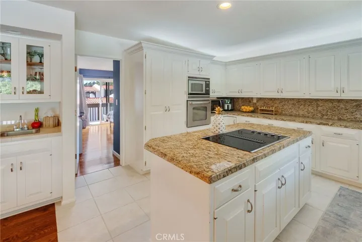 There is also a bedroom on this Cleveland access into the Kitchen