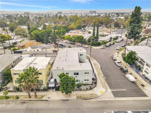 5887 Whitnall, North Hollywood, California 91601