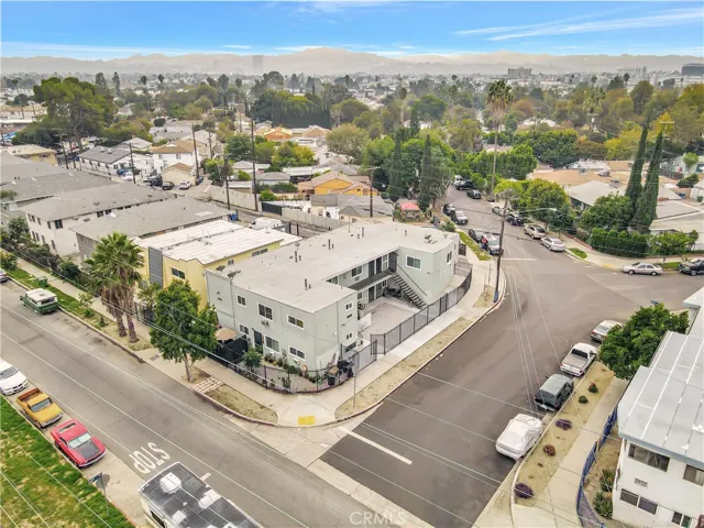 5887 Whitnall, North Hollywood, California 91601
