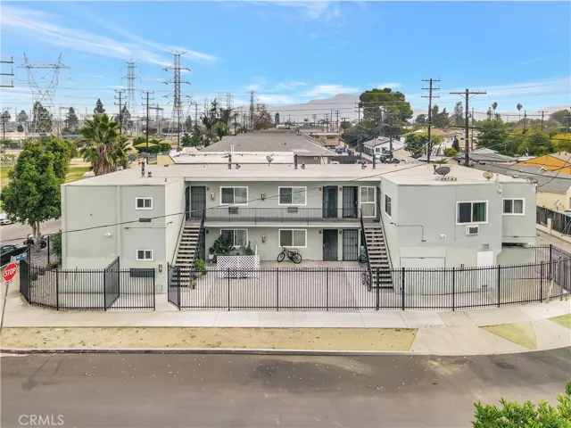 5887 Whitnall, North Hollywood, California 91601