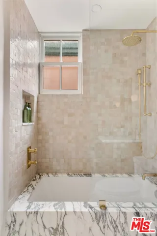 En-suite Bathroom 1