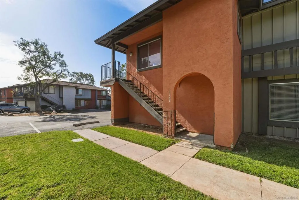 1701 Summertime Dr., El Cajon, California 92021 home-pic-13