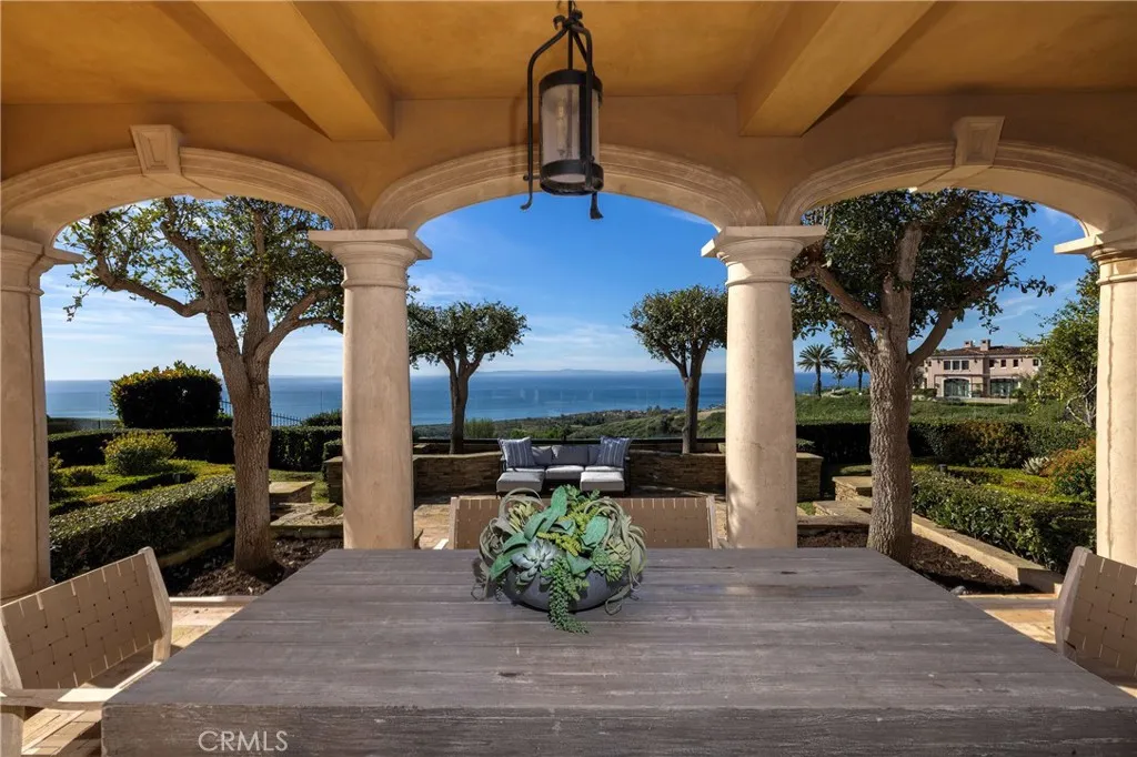 2 Channel Vista, Newport Coast, California 92657 home-pic-8