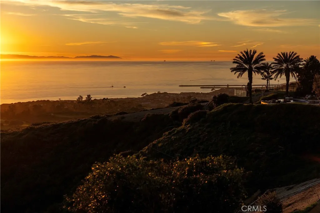 2 Channel Vista, Newport Coast, California 92657 home-pic-11