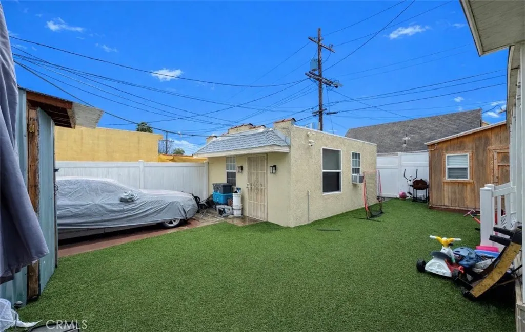 1428 W 91st, Los Angeles, California 90047 home-pic-6