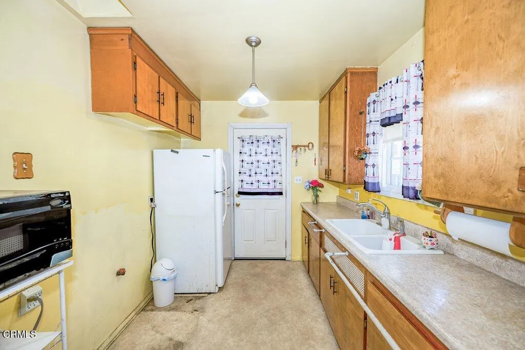 2417 Richelieu Avenue, Los Angeles, California 90032 home-pic-17