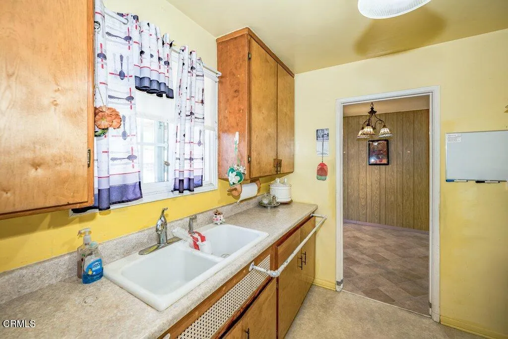 2417 Richelieu Avenue, Los Angeles, California 90032 home-pic-16