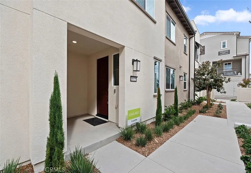 16121 Spicebush Lane, Chino, California 91708 home-pic-1