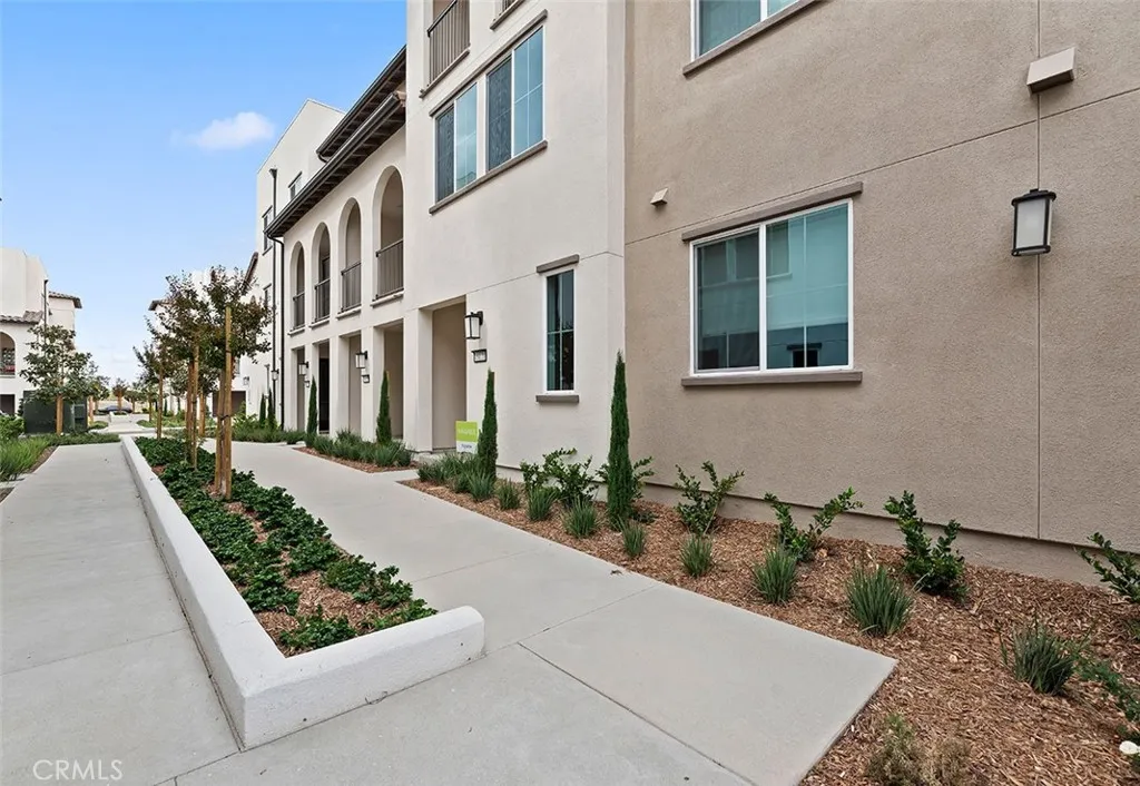 16121 Spicebush Lane, Chino, California 91708 home-pic-16