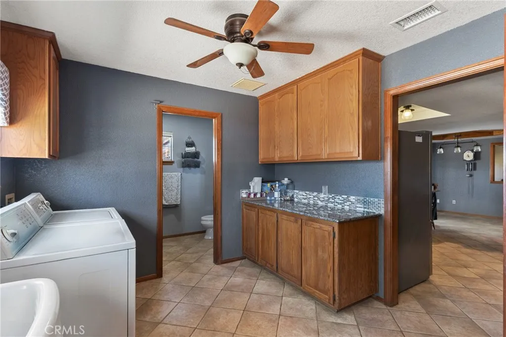 8727 W Avenue E12, Lancaster, California 93536 home-pic-25