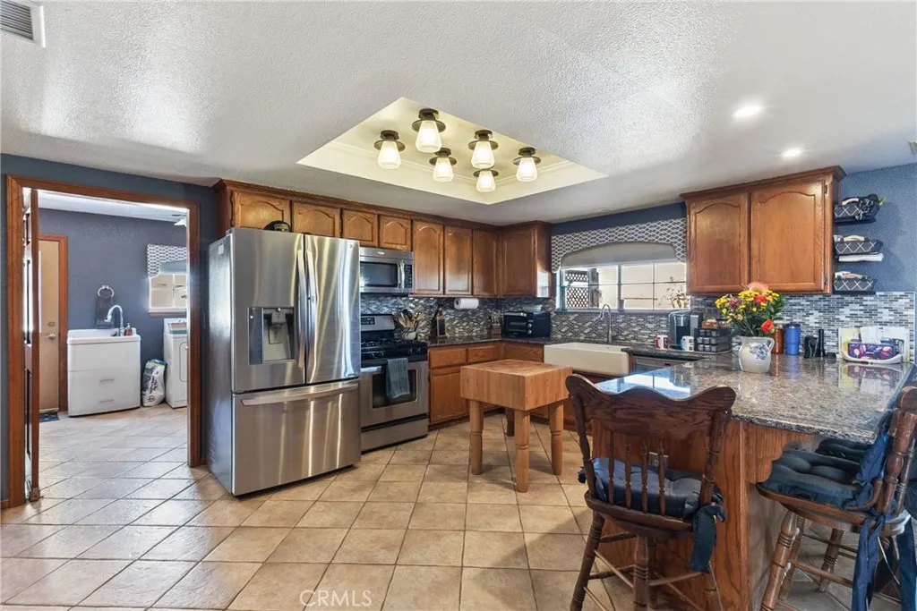8727 W Avenue E12, Lancaster, California 93536 home-pic-23