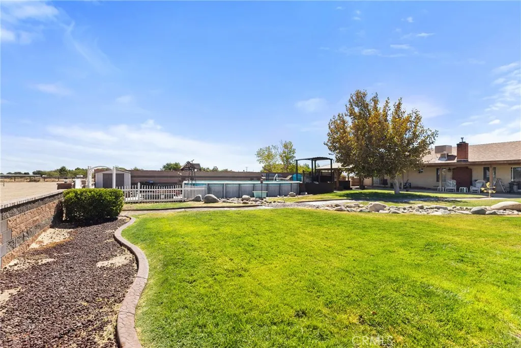 8727 W Avenue E12, Lancaster, California 93536 home-pic-33