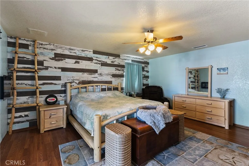 8727 W Avenue E12, Lancaster, California 93536 home-pic-15