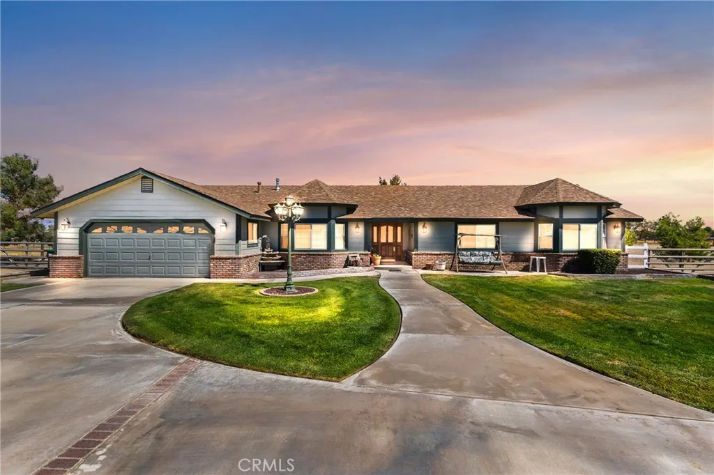8727 W Avenue E12, Lancaster, California 93536 home-pic-1