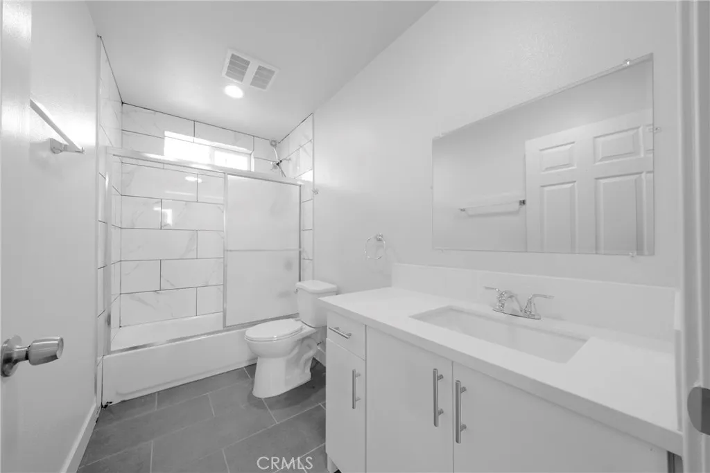 236 W 84th, Los Angeles, California 90003 home-pic-31