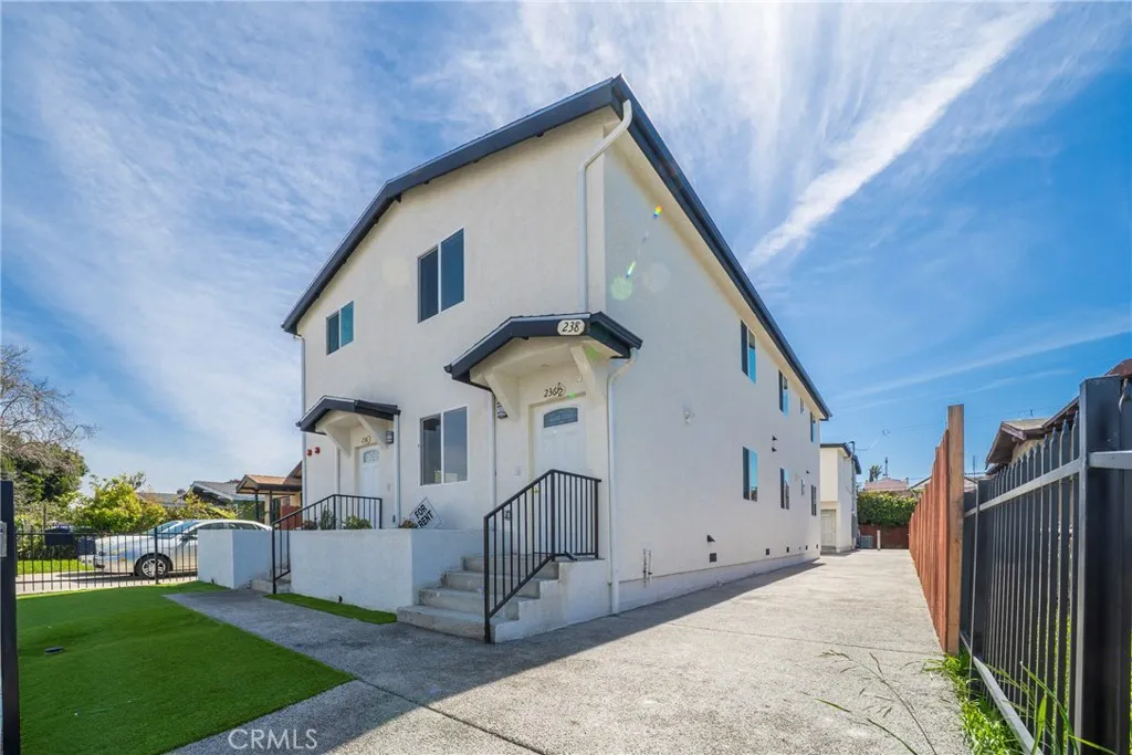 236 W 84th, Los Angeles, California 90003 home-pic-5