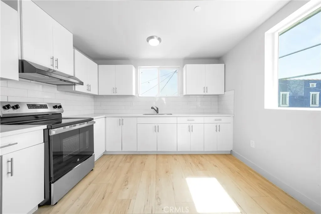 236 W 84th, Los Angeles, California 90003 home-pic-11