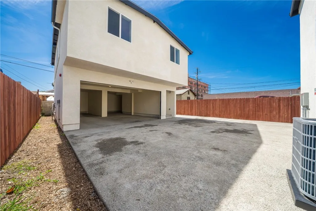 236 W 84th, Los Angeles, California 90003 home-pic-8
