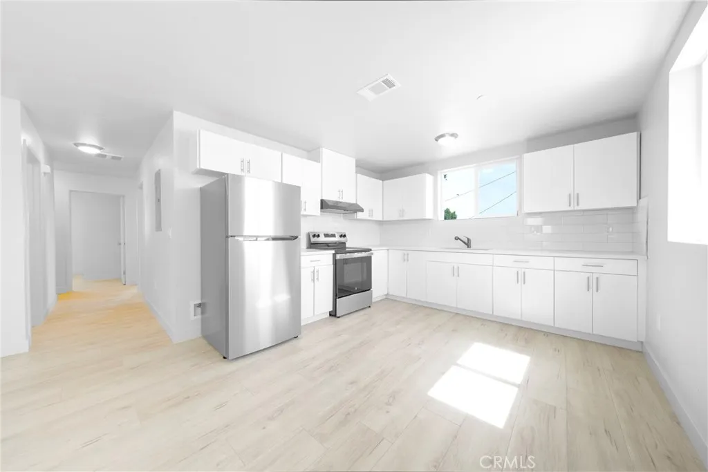 236 W 84th, Los Angeles, California 90003 home-pic-10
